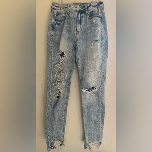 American eagle ripped mom jeans